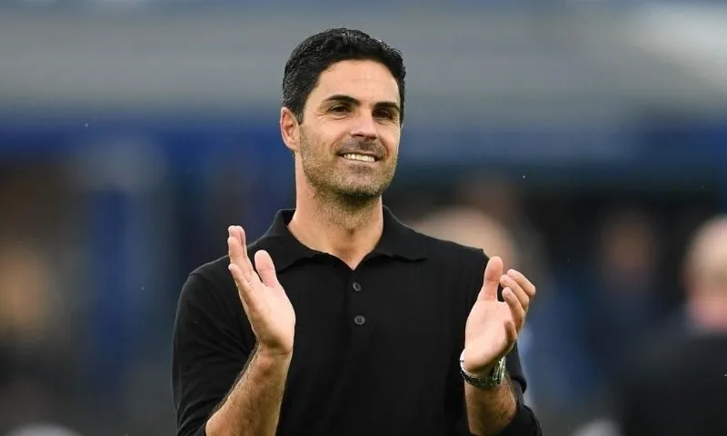 Mikel Arteta bị móc túi: Sự cố đáng tiếc ngoài sân cỏ